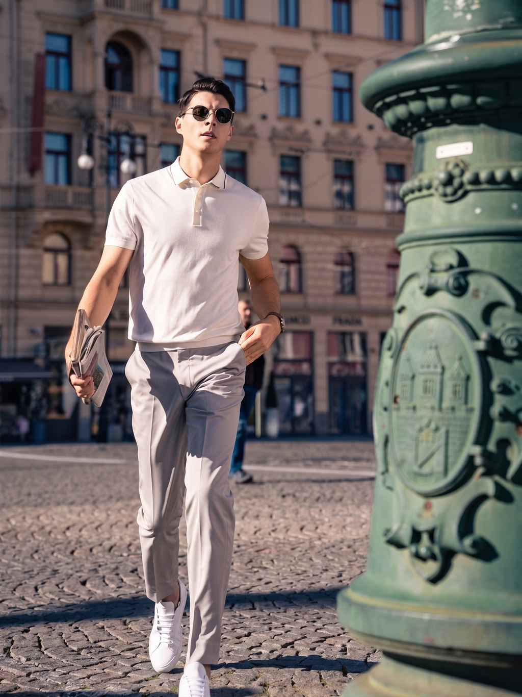 Thin Dark Trim Collar Three Button Luxury Polo