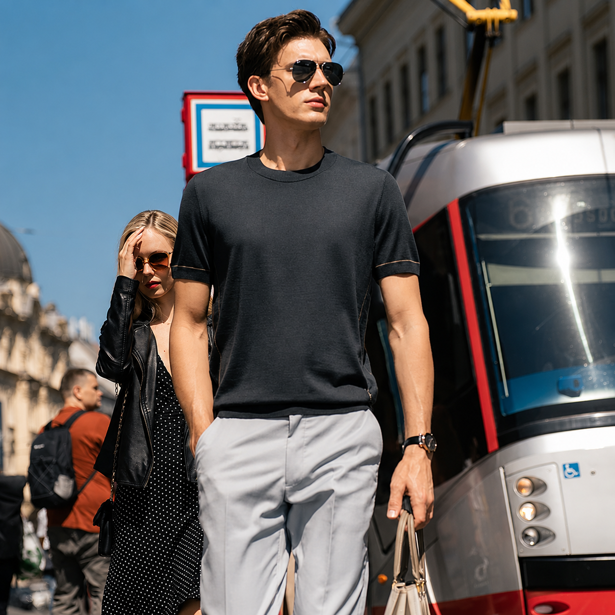 Crew Neck Contrast Piping Short Sleeve Wool Knit T-Shirt